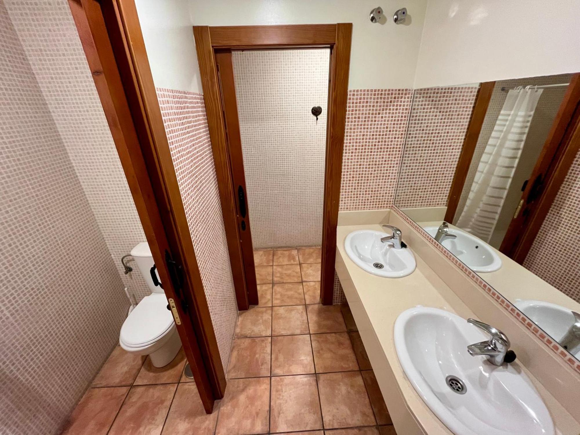 Lotila Flats Cuirgu Aparthotel Felechosa Kültér fotó