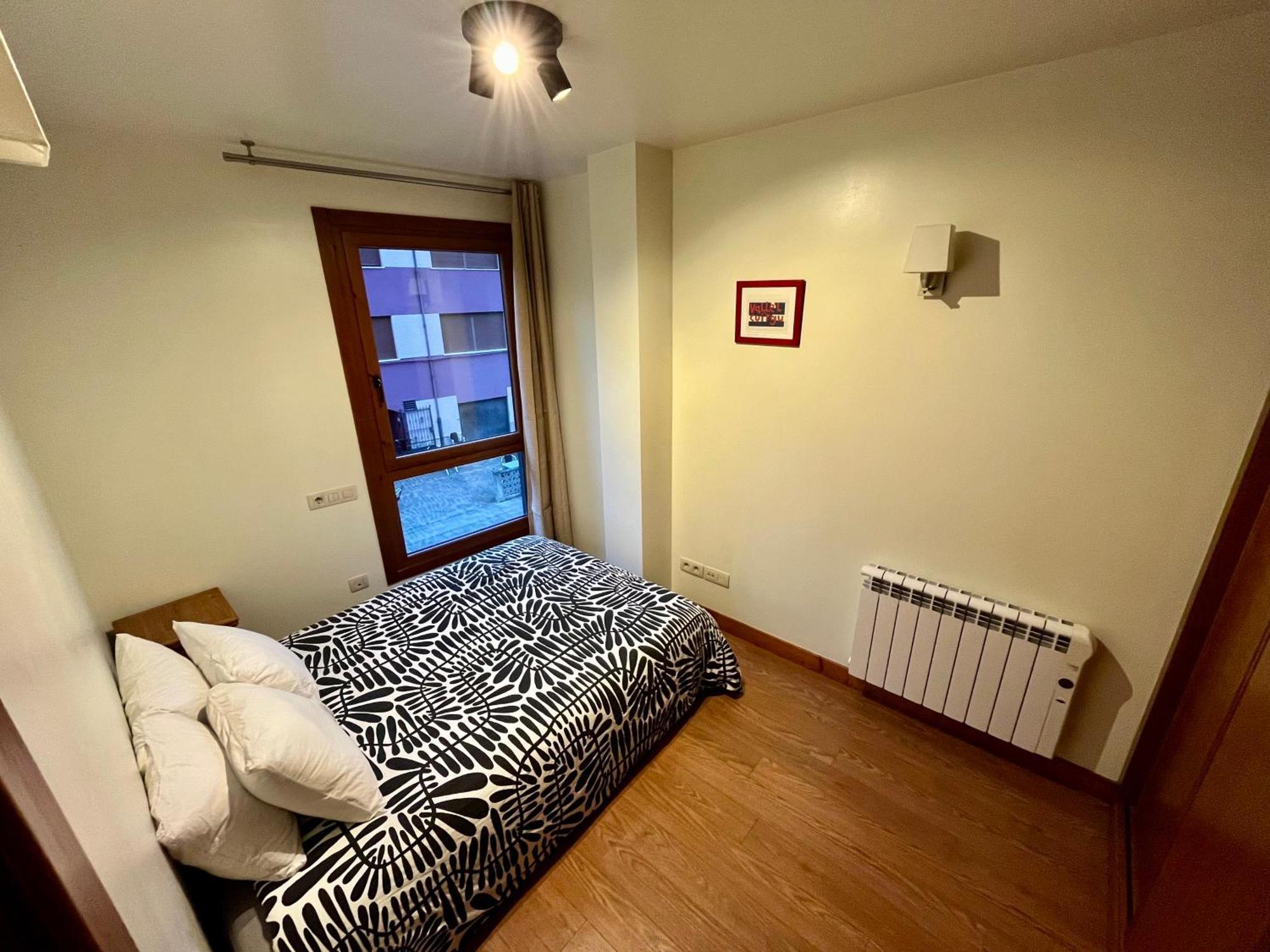 Lotila Flats Cuirgu Aparthotel Felechosa Kültér fotó